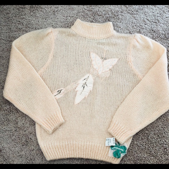 Rolled neck type of sweater - Picture 3 of 5